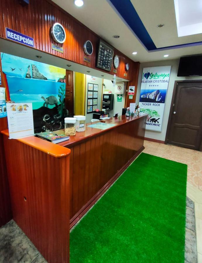 פוארטו בקריסו מורנו Hotel Los Algarrobos מראה חיצוני תמונה