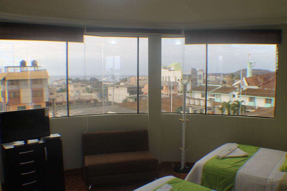 פוארטו בקריסו מורנו Hotel Los Algarrobos מראה חיצוני תמונה