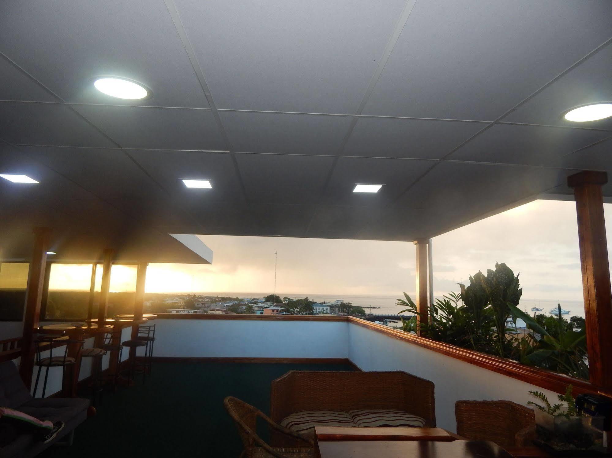 פוארטו בקריסו מורנו Hotel Los Algarrobos מראה חיצוני תמונה